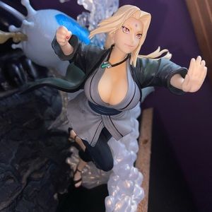 Authentic Tsunade Bandai action figure